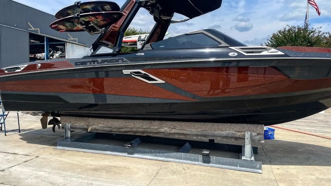 Protective coating on a hull